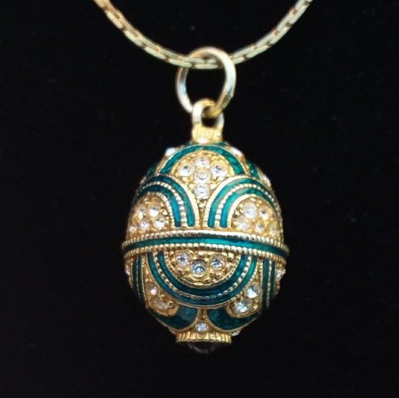 Easter Egg Pendant - Picture 1 of 4